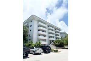 110 S Shore Dr 5C, Miami Beach, FL 33141 - MLS#F10534789
