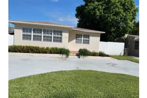 2435 Mckinley St, Hollywood, FL 33020 - MLS#F10534807