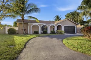 2702 NW 98th Way, Coral Springs, FL 33065 - MLS#F10534833