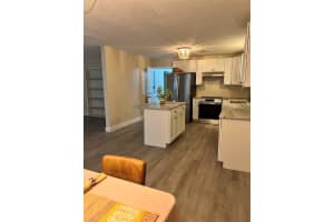 1858 SE Lake Weir Ave, Ocala, FL 34471 - MLS#F10535026