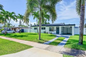 232 SW 9th Ct, Pompano Beach, FL 33060 - MLS#F10535042