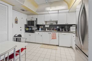 200 Diplomat Pkwy 520, Hallandale Beach, FL 33009 - MLS#F10535078