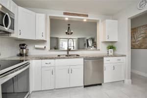 1024 SE 4th Ave 102, Dania Beach, FL 33004 - MLS#F10535082