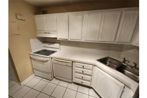 3123 OAKLAND SHORES DR D104, Oakland Park, FL 33309 - MLS#F10535089