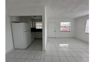 400 SE 9th Ct 1, Hallandale Beach, FL 33009 - MLS#F10535211