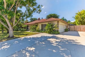 1823 Richard Ln, Palm Springs, FL 33406 - MLS#F10535240