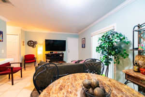 63 NW 17th Pl 6, Miami, FL 33125 - MLS#F10535245