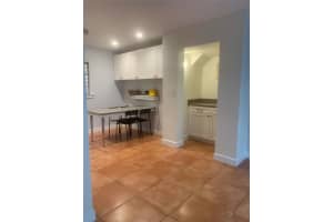 907 NW 4th St 1, Fort Lauderdale, FL 33311 - MLS#F10535276