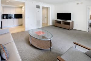 601 N Ft Lauderdale Bch Blvd 915, Fort Lauderdale, FL 33304 - MLS#F10535311