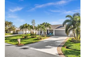 634 SE Thanksgiving Ave, Port Saint Lucie, FL 34984 - MLS#F10535355