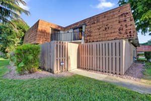 8339 S Coral Cir 8339, North Lauderdale, FL 33068 Sold 12/05/25