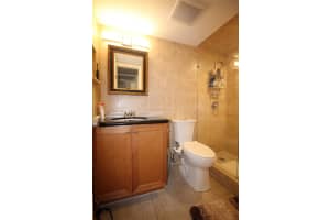 820 NE 28th St 1, Wilton Manors, FL 33334 - MLS#F10535367