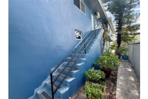 530 NE 34th Ct 1, Oakland Park, FL 33334 - MLS#F10535379