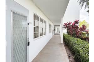 1113 Cambridge 1113, Deerfield Beach, FL 33442 - MLS#F10535443