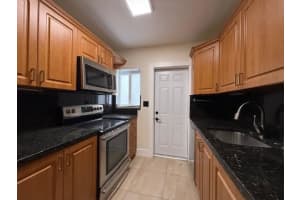 1621 NE 16th Ter 1621, Fort Lauderdale, FL 33305 - MLS#F10535499