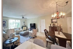 630 S Sapodilla Ave 215, West Palm Beach, FL 33401 - MLS#F10535518