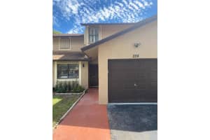 228 Lakeside Circle, Sunrise, FL 33326 - MLS#F10535540