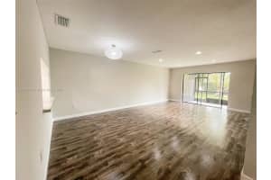 228 Lakeside Circle, Sunrise, FL 33326 - MLS#F10535540