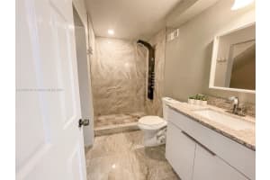 228 Lakeside Circle, Sunrise, FL 33326 - MLS#F10535540