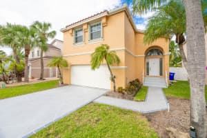 724 Nw 155th Ter, Pembroke Pines