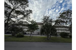 3531 Nw 50th Ave 611, Lauderdale Lakes