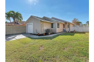 1160 SW 110th Ave, Pembroke Pines, FL 33025 - MLS#F10535639