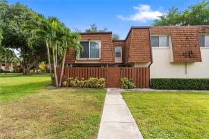 2061 Sw 90th Avenue B-17, Davie, Fl 33324, Davie