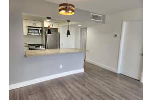 2175 NE 170th St 208, North Miami Beach, FL 33162 - MLS#F10535698