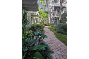 2309 NE 9th Ave 2309, Wilton Manors, FL 33305 - MLS#F10535717