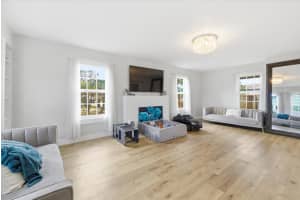 819 Lytle St, West Palm Beach, FL 33405 - MLS#F10535734