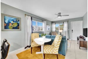 1581 NE 34th Ct 215, Oakland Park, FL 33334 - MLS#F10535744