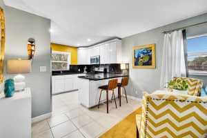 1581 NE 34th Ct 215, Oakland Park, FL 33334 - MLS#F10535744