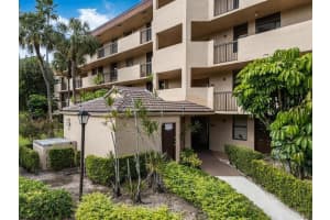 2660 Carambola Cir 302, Pompano Beach