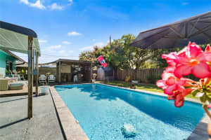 8610 NW 46th St, Lauderhill, FL 33351 - MLS#F10535808