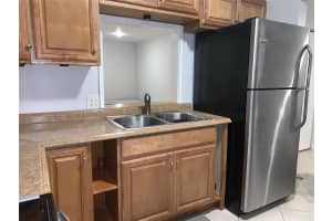 8851 N NEW RIVER CANAL RD 1E, Plantation, FL 33324 - MLS#F10535818