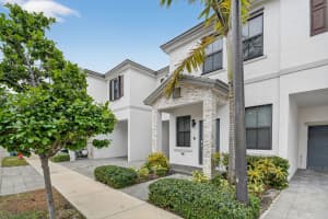 523 SW 19th Ter 523, Fort Lauderdale, FL 33312 - MLS#F10535832