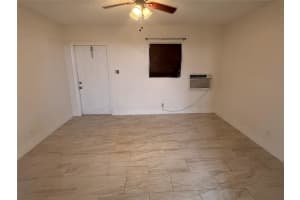 604 NW 10th St B, Hallandale Beach, FL 33009 - MLS#F10535852