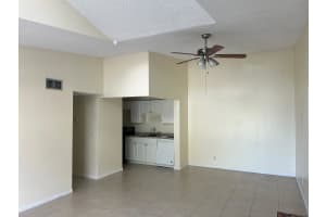 712 Sunny Pine Way E3, Greenacres, FL 33415 - MLS#F10535870