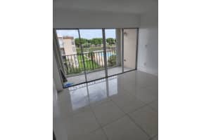 8895 Fontainebleau Boulevard, Miami, FL 33172 - MLS#F10535887