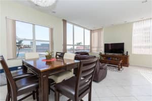 326 Harrison Street, Hollywood, FL 33019 - MLS#F10535896