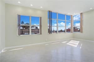 326 Harrison Street, Hollywood, FL 33019 - MLS#F10535896