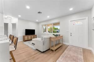 7021 SW 12th St, Pembroke Pines, FL 33023 - MLS#F10535922