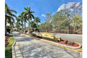 3533 Merrick Ln, Margate