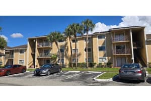 301 W Palm Way 107, Pembroke Pines