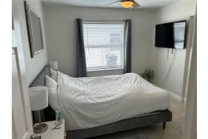 230 SW 15th St, Fort Lauderdale, FL 33315 - MLS#F10536030