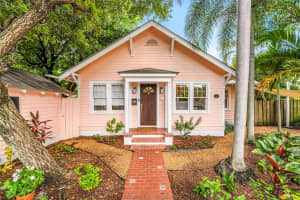 711 NE 17th Ave, Fort Lauderdale, FL 33304 - MLS#F10536050