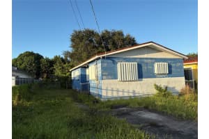 2295 Nw 100th St Miami, FL 33147 - Off Market