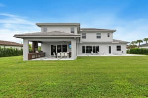 2001 Meadows Dr, Davie, FL 33324 - MLS#F10536101