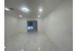 3290 Nw 39th St Lauderdale Lakes, FL 33309 - Off Market