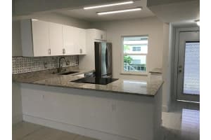 7600 Nw 4th Pl 207, Margate